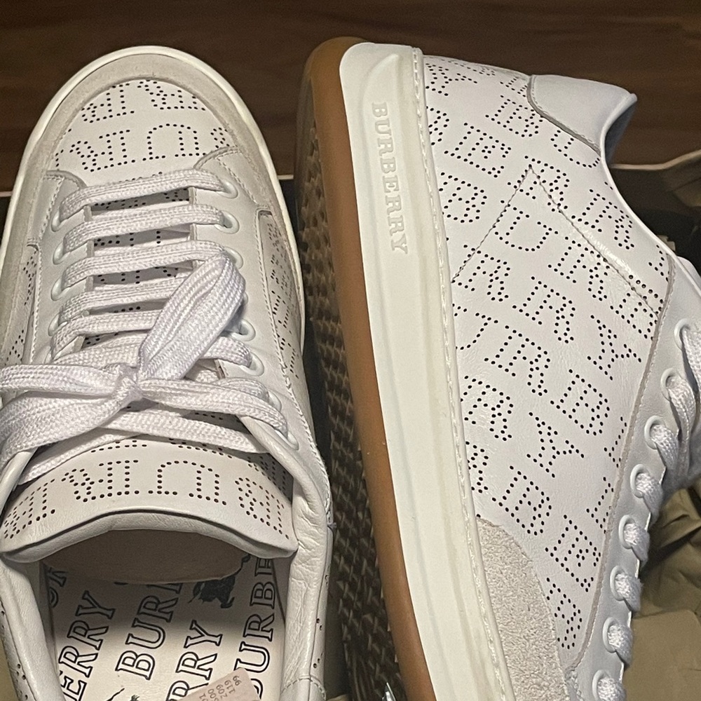 White logo printed men’s sneakers - Picture 3 of 7
